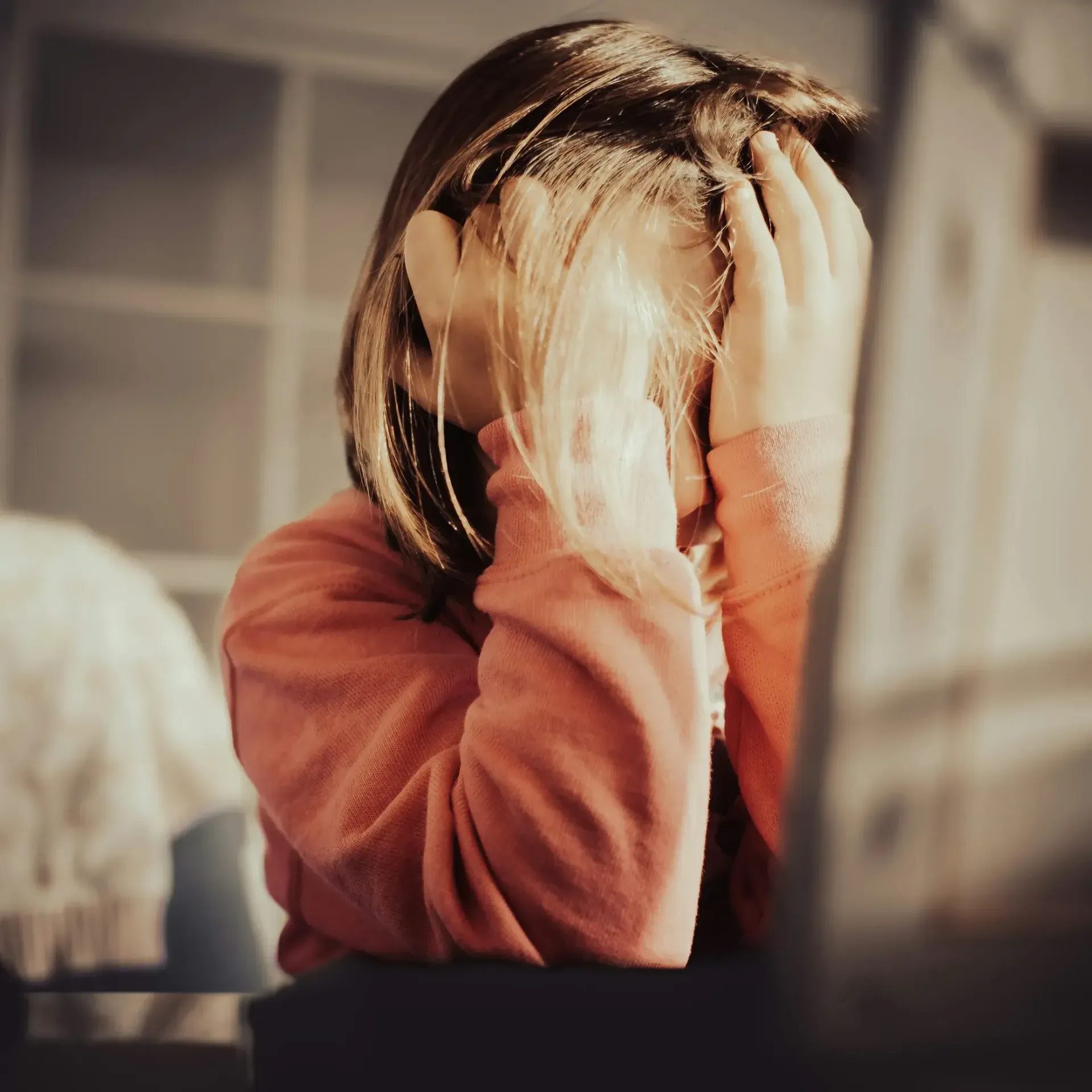 symptoms of emotional trauma in adults